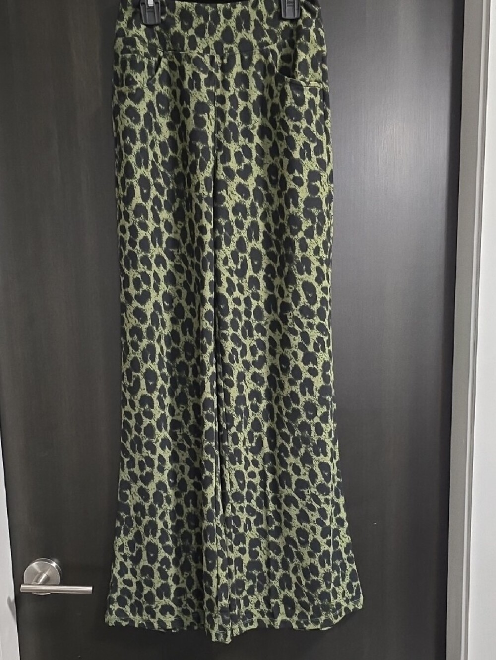 HALARA Leopard-Print Wide Leg Pants - Green & Black, NWT! - Picture 3 of 9